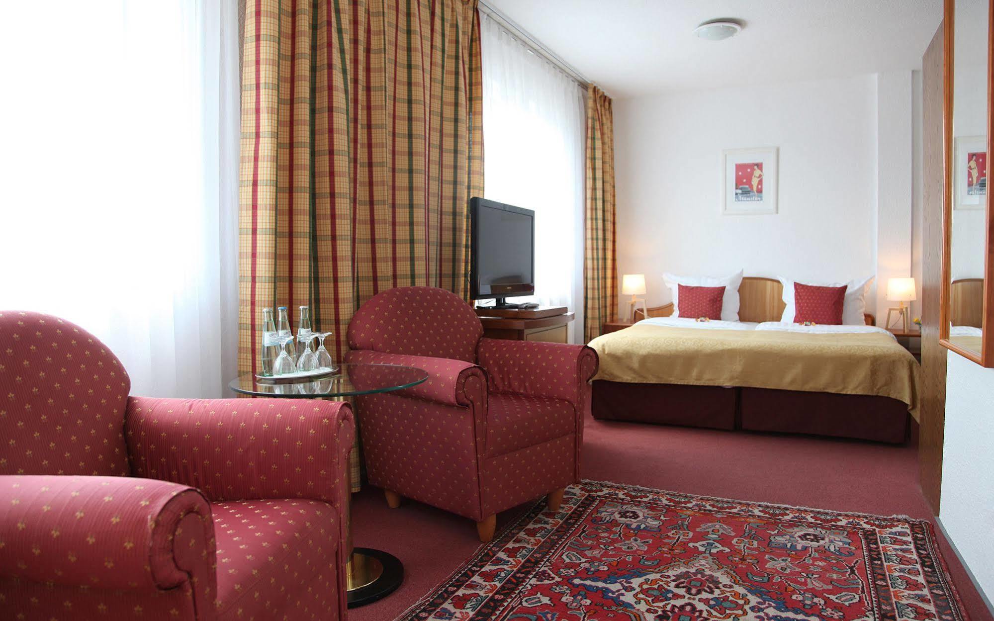 Cityhotel Amadeus Мюнстер Экстерьер фото